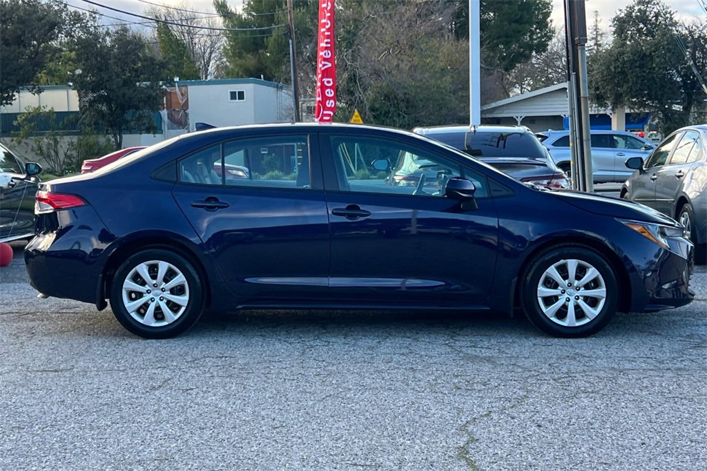 Certified 2025 Toyota Corolla LE image 2