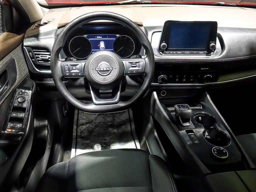 Used 2023 Nissan Rogue S image 16