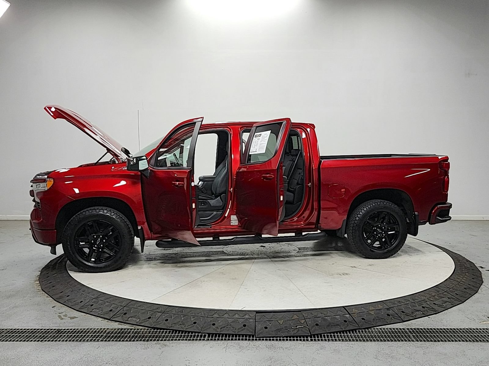 Used 2022 Chevrolet Silverado 1500 RST w/ Convenience Package II AWD/4WD image 12