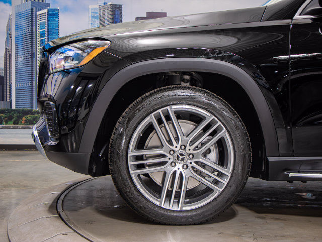 Certified 2026 Mercedes-Benz GLS 450 4MATIC image 7