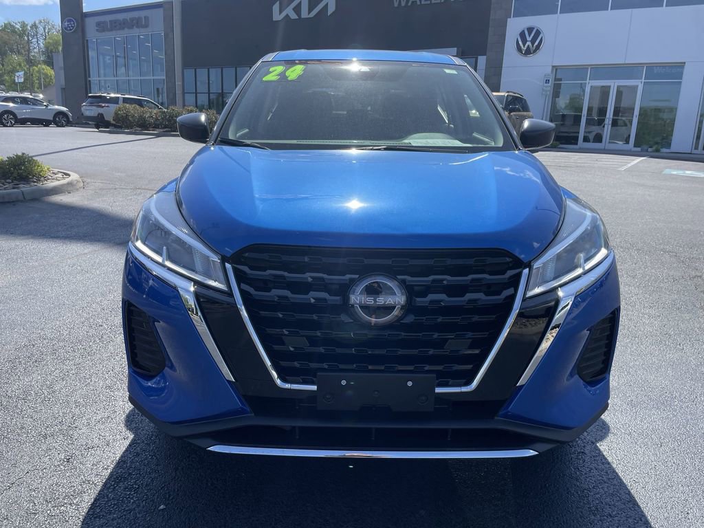 Used 2024 Nissan Kicks S image 2