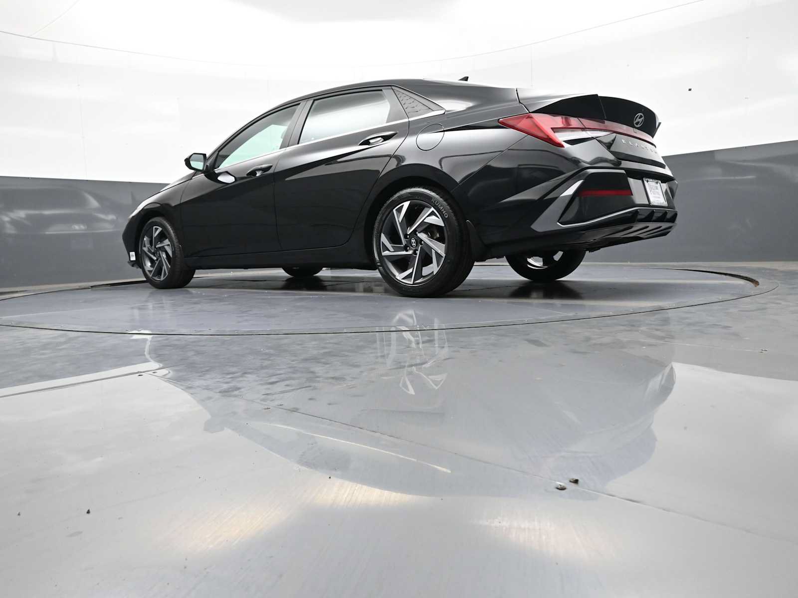 Certified 2024 Hyundai Elantra SEL w/ Convenience Package FWD image 44