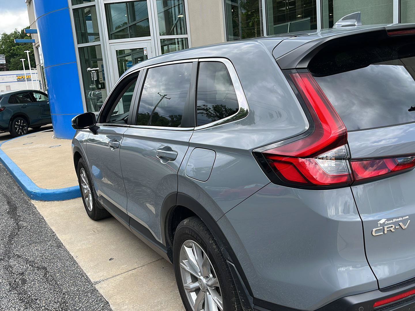 Certified 2023 Honda CR-V EX-L image 3
