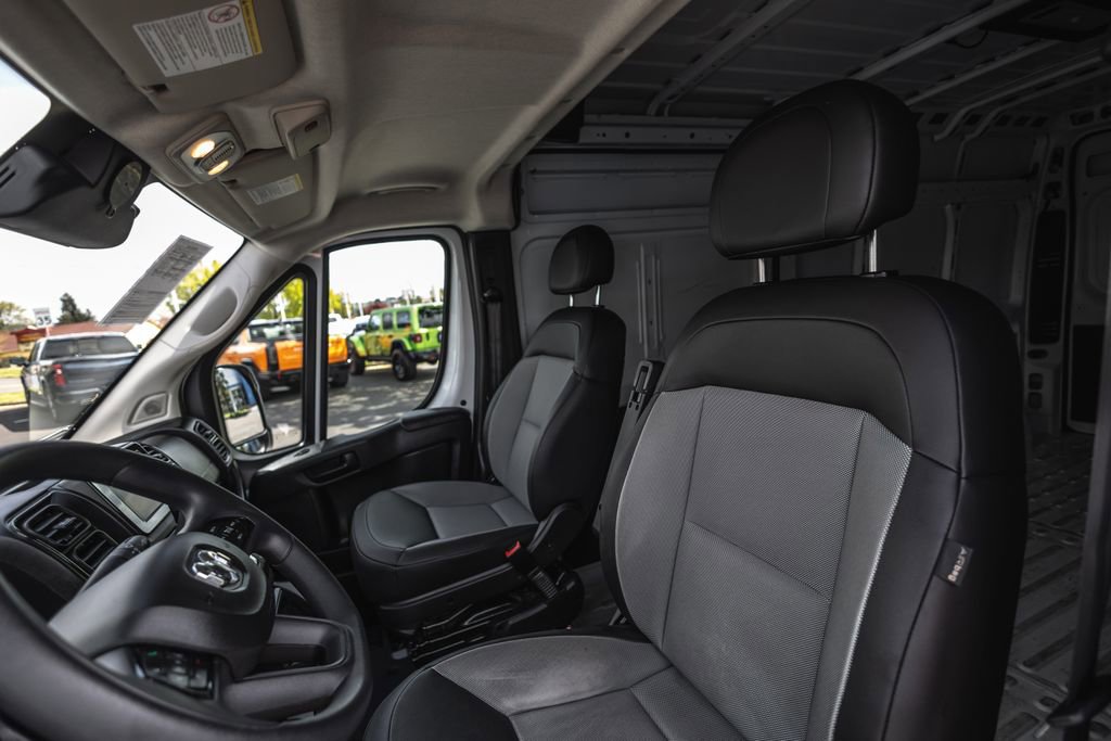 Used 2025 RAM ProMaster 2500 w/ Convenience Group FWD image 19