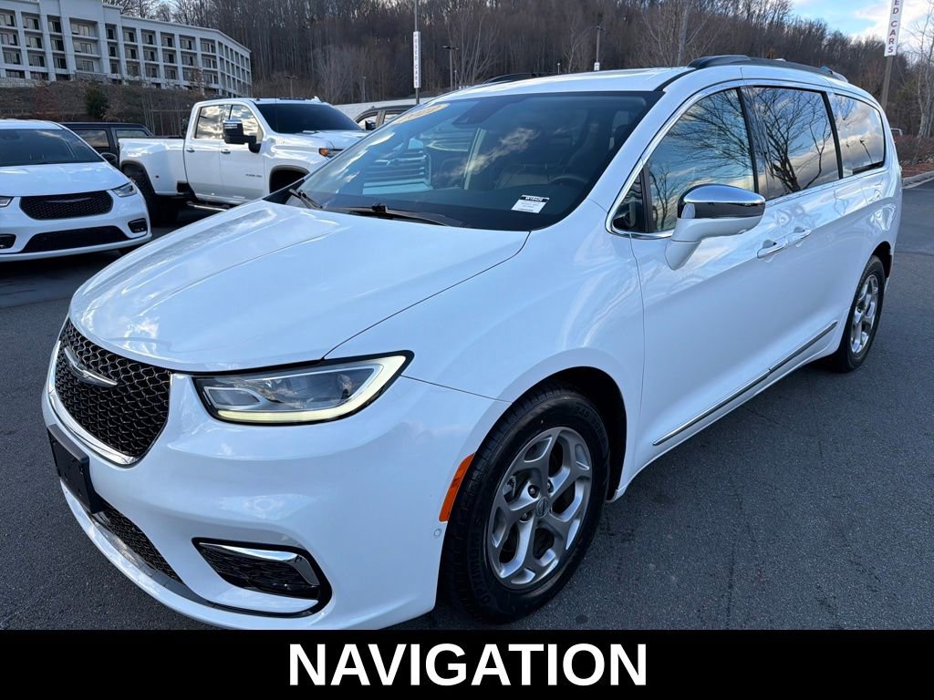 Used 2022 Chrysler Pacifica Limited image 10