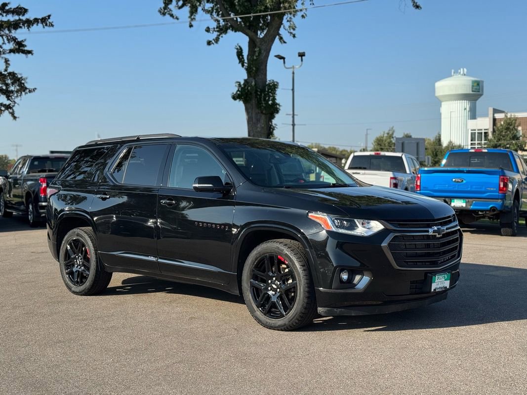 Used 2020 Chevrolet Traverse Premier w/ Redline Edition image 2