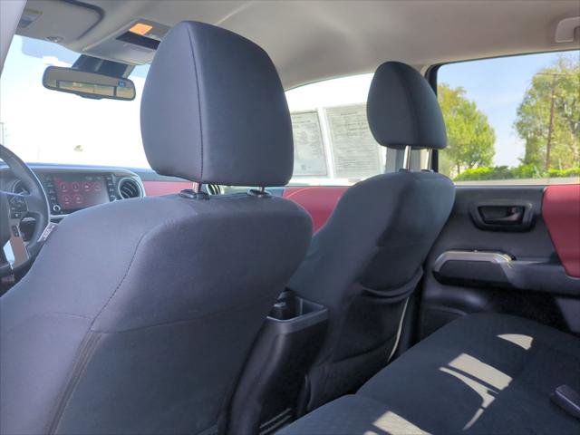 Used 2022 Toyota Tacoma SR5 w/ Technology Package image 27