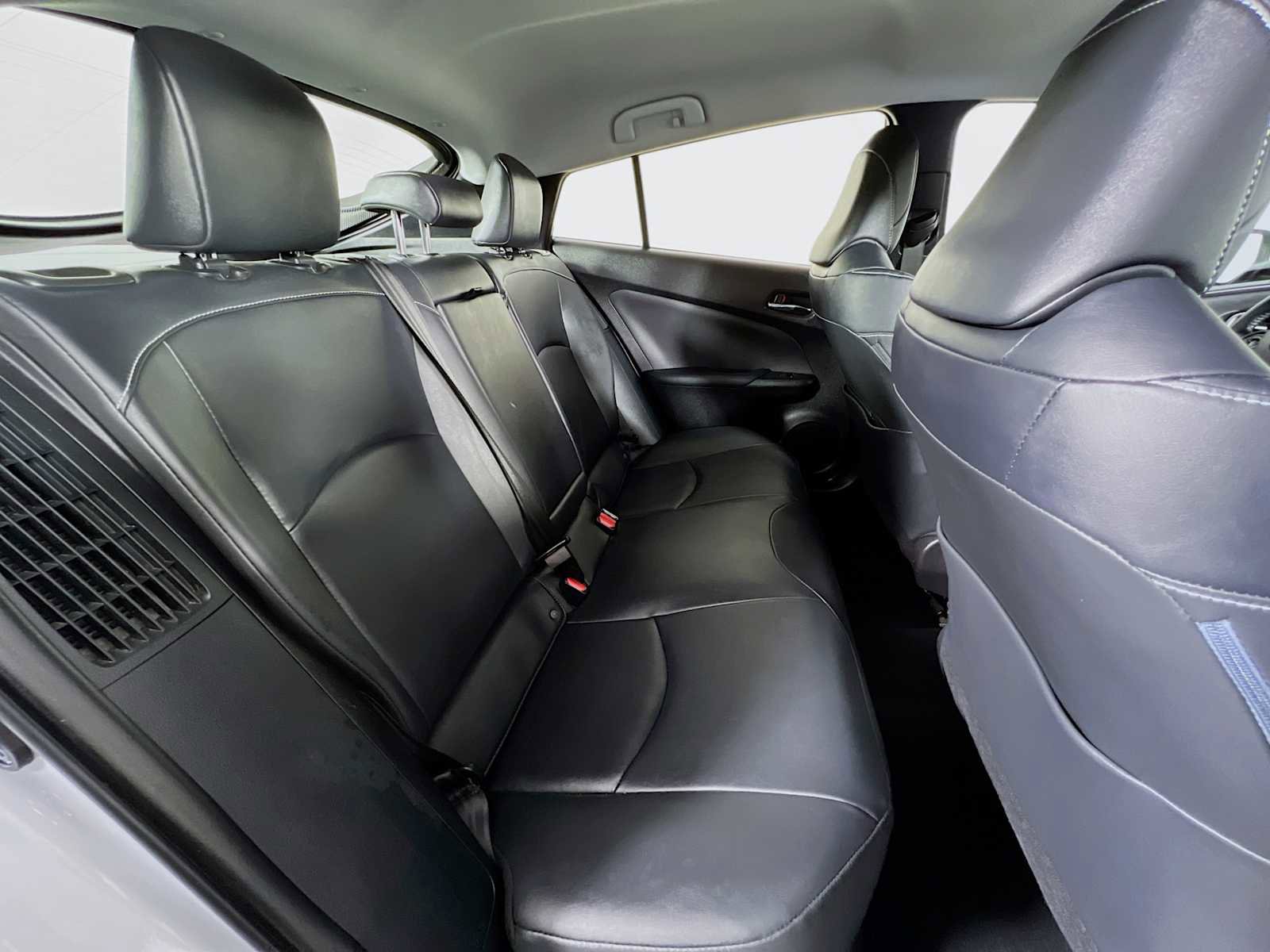 Used 2021 Toyota Prius Prime XLE image 27