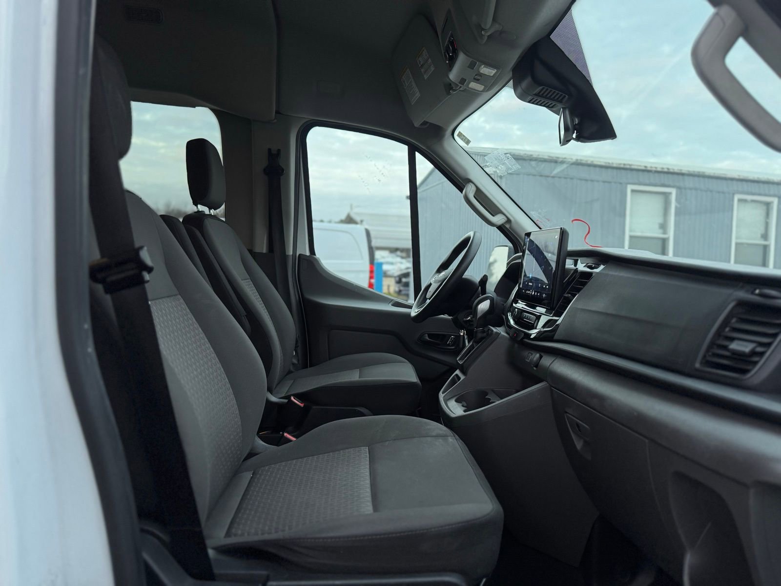 Used 2024 Ford Transit 350 XLT image 34