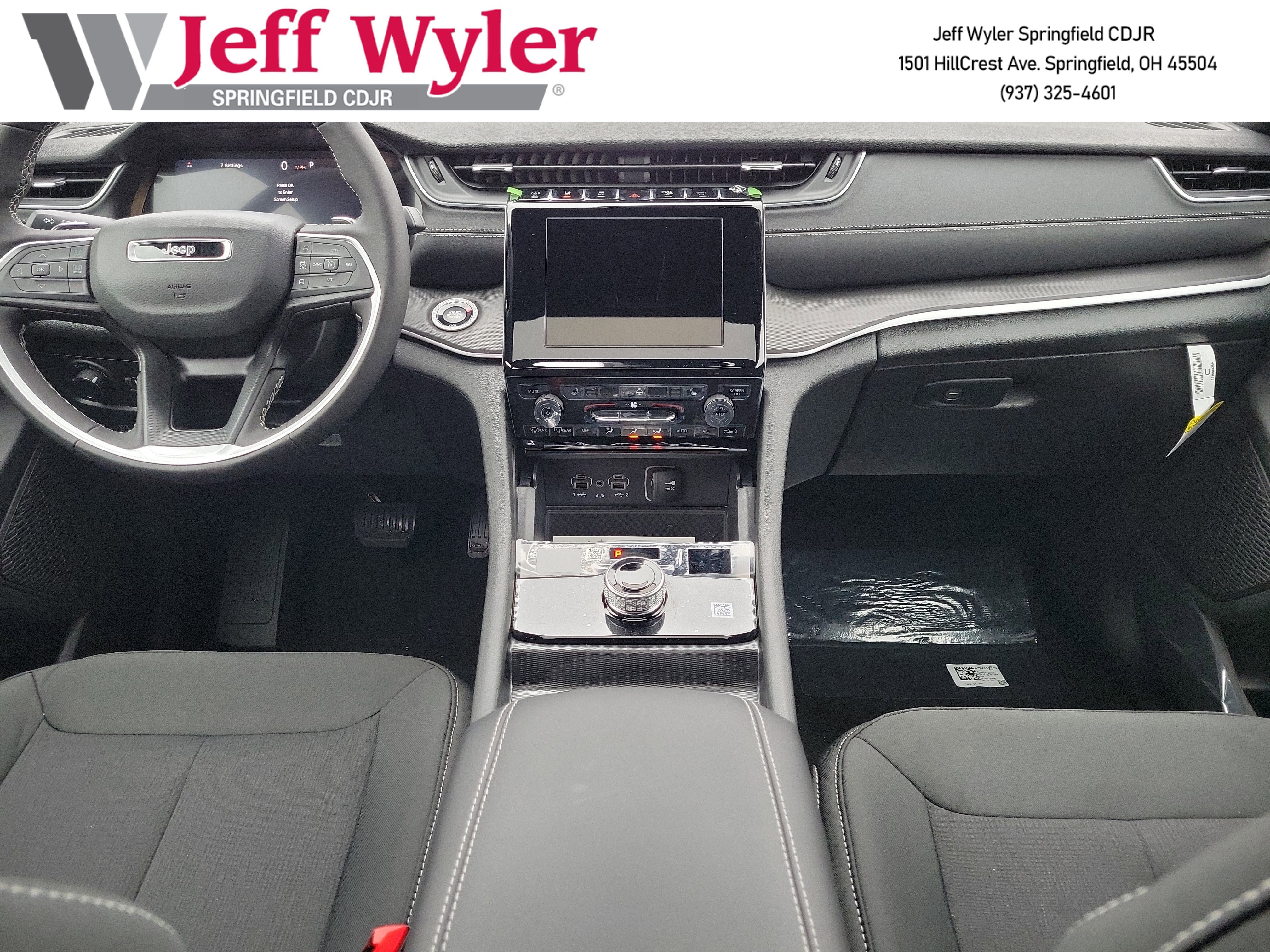 New 2025 Jeep Grand Cherokee L Laredo w/ Luxury Tech Group I image 7