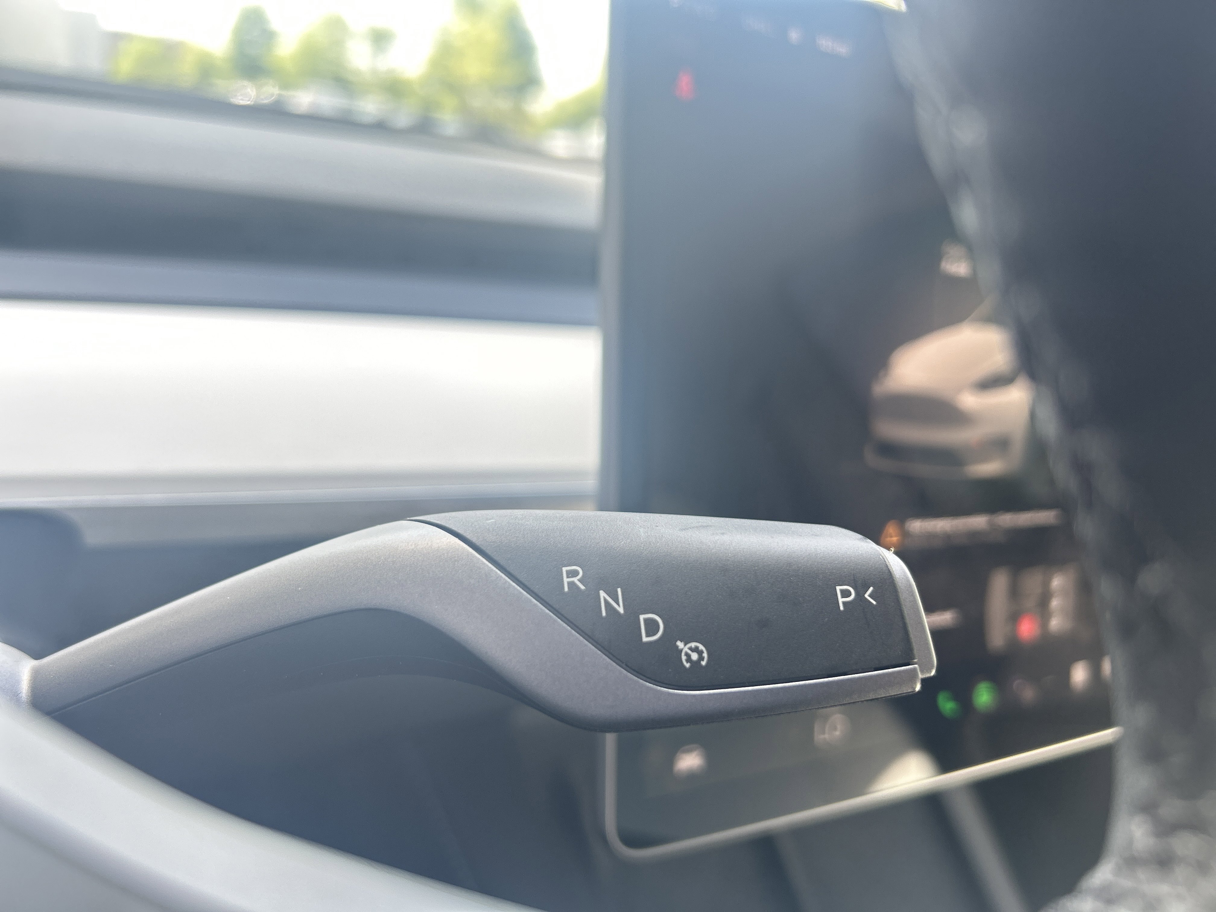 Used 2024 Tesla Model Y Long Range AWD/4WD image 16