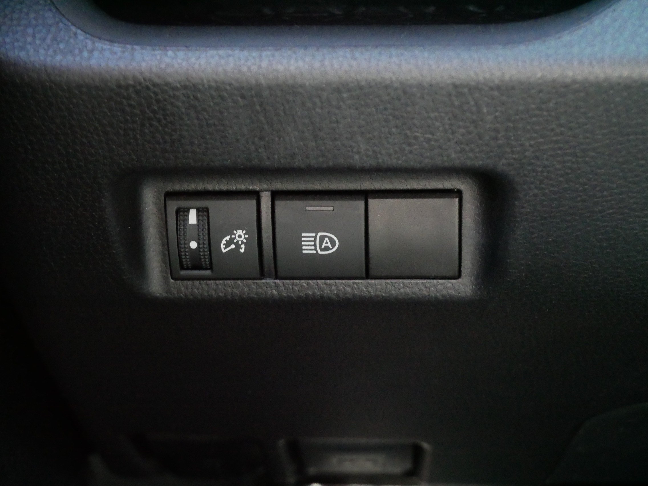 Certified 2025 Toyota RAV4 XLE AWD/4WD image 27