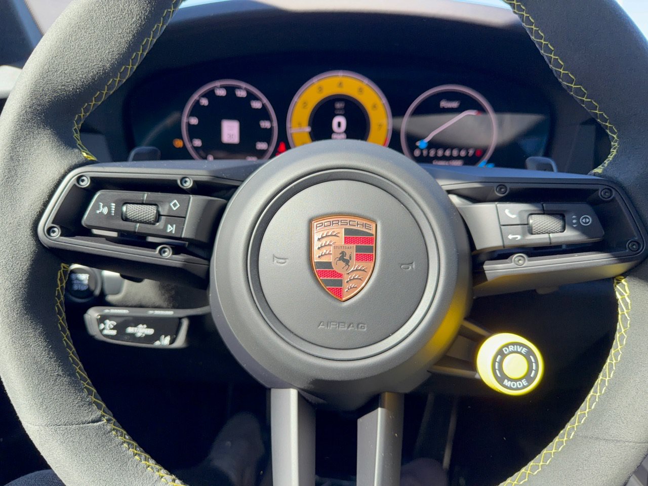 Certified 2025 Porsche 911 Carrera GTS RWD image 10