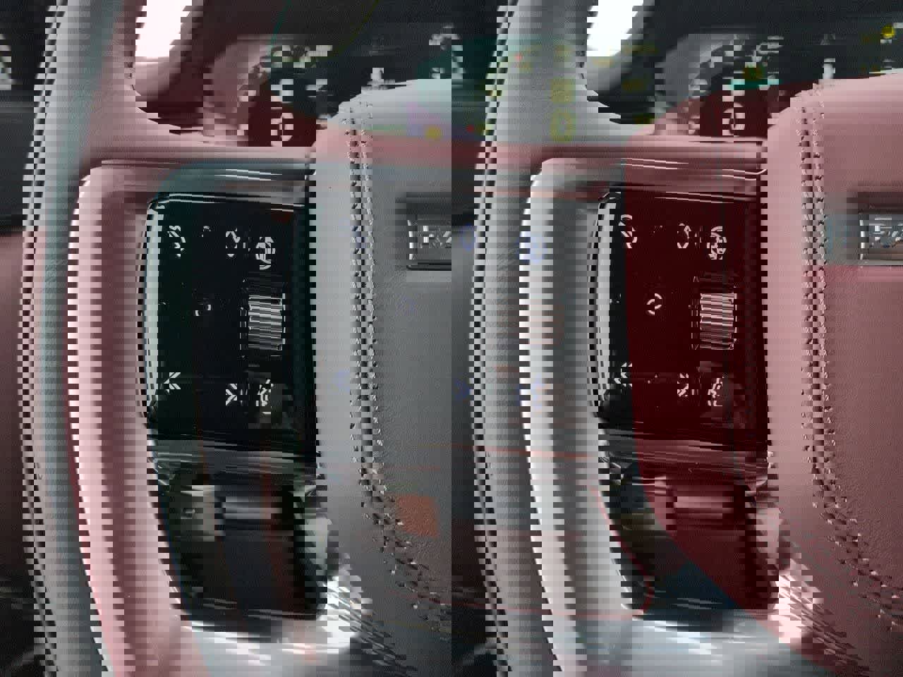 New 2026 Land Rover Range Rover SE image 25