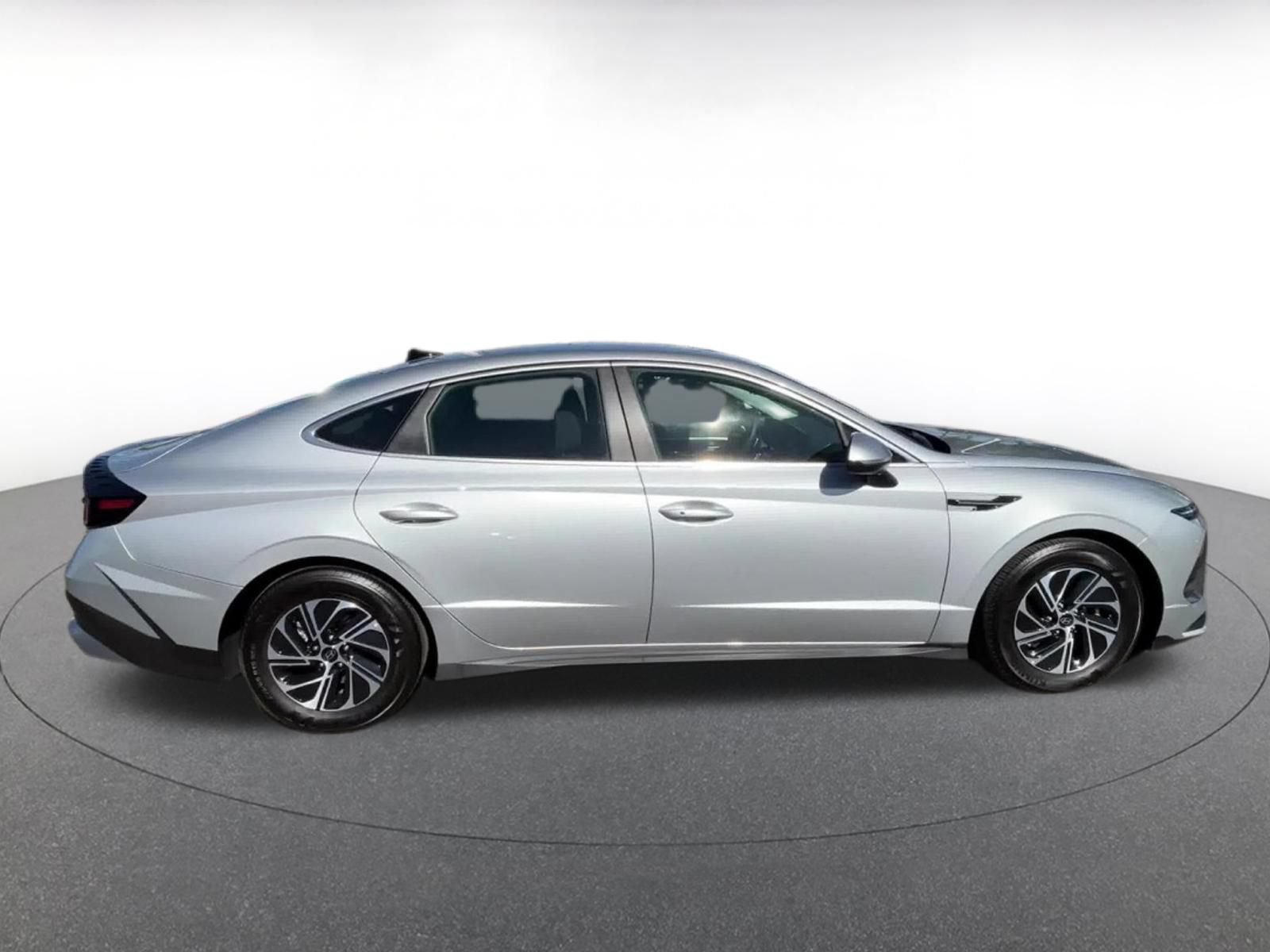 Used 2026 Hyundai Sonata Blue FWD image 16