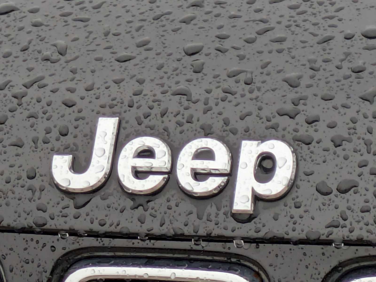 Used 2018 Jeep Compass Sport w/ Tech Group image 12