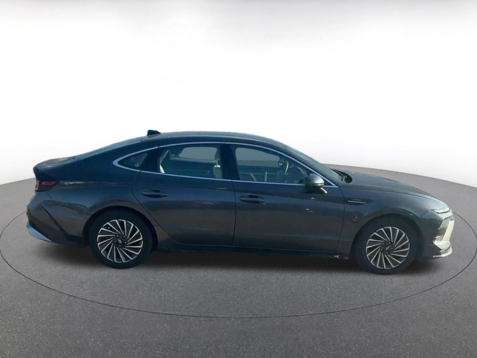Used 2025 Hyundai Sonata SEL FWD image 16