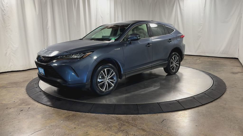 Used 2021 Toyota Venza LE image 6