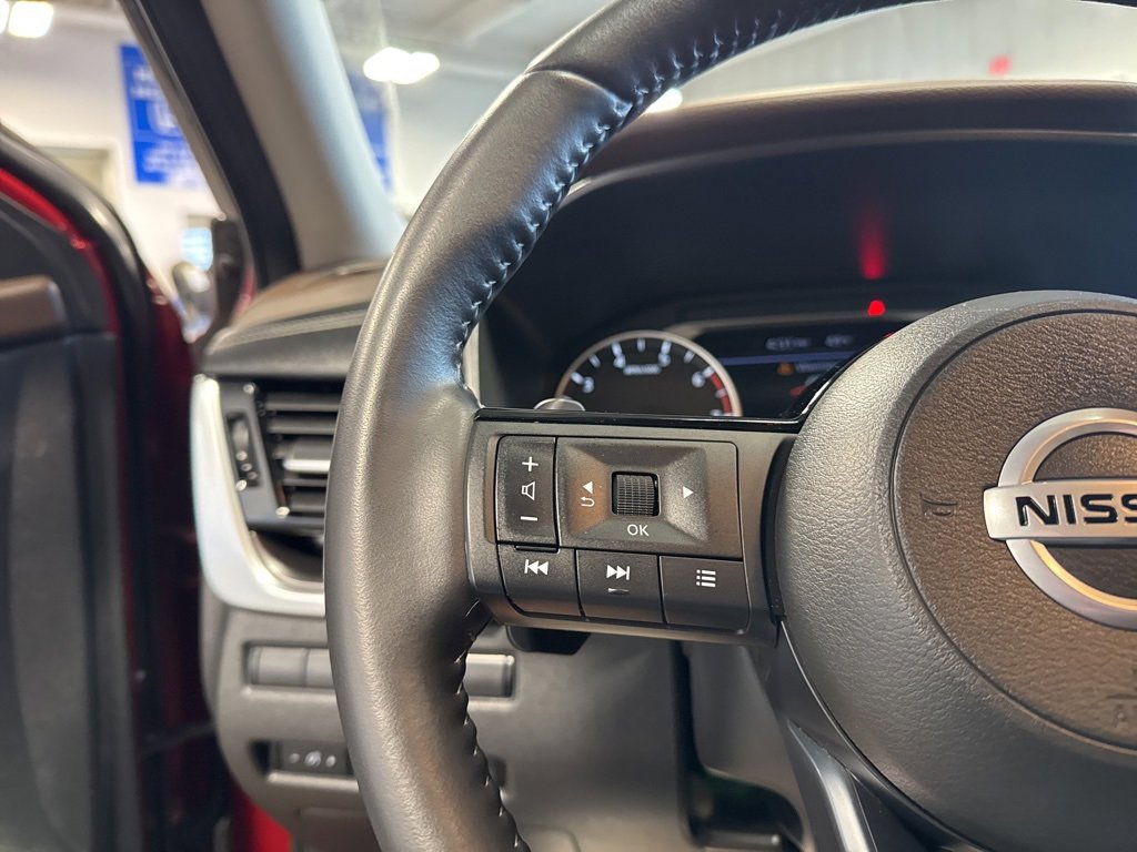 Used 2021 Nissan Rogue SV w/ Premium Package image 17