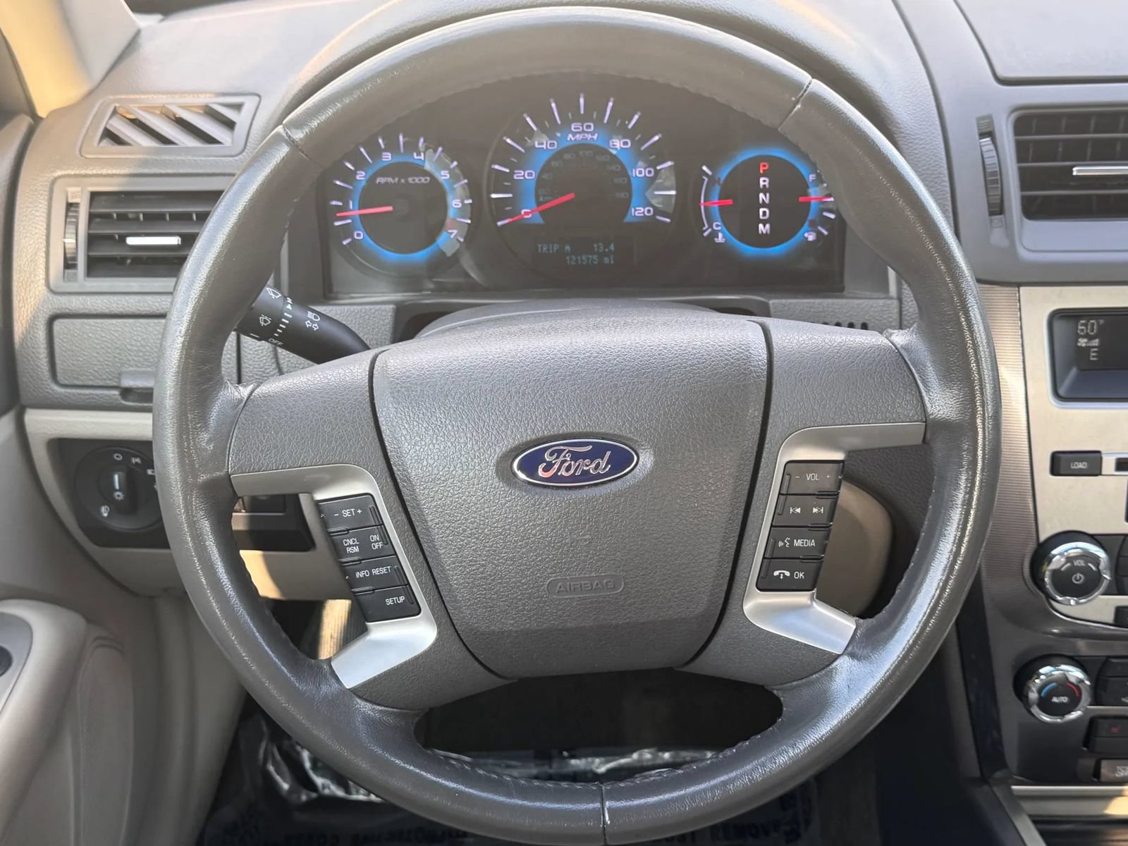 Used 2011 Ford Fusion SEL FWD image 3