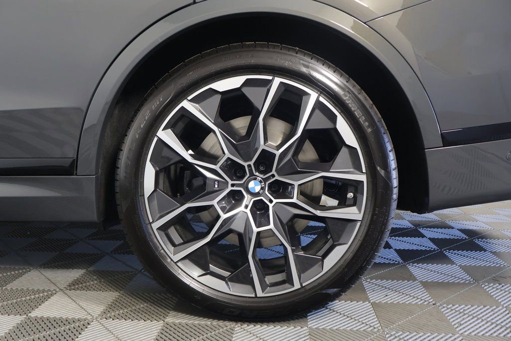 New 2026 BMW X7 M60i image 11