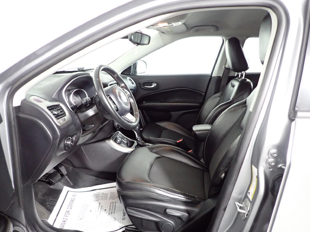 Used 2018 Jeep Compass Latitude w/ Cold Weather Group AWD/4WD image 20