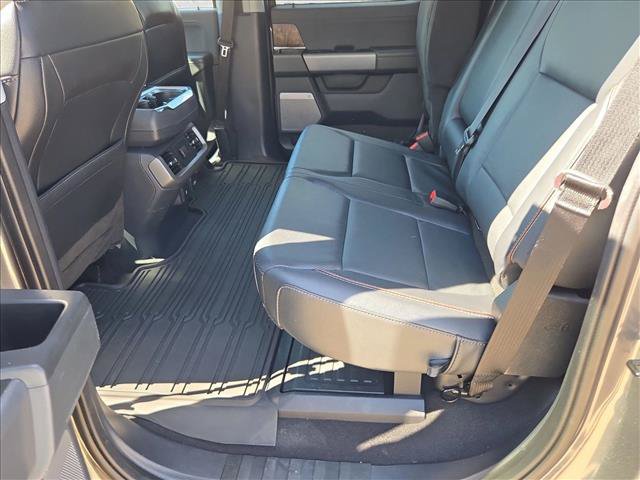 Used 2023 Ford F150 Lariat w/ FX4 Off-Road Package AWD/4WD image 18