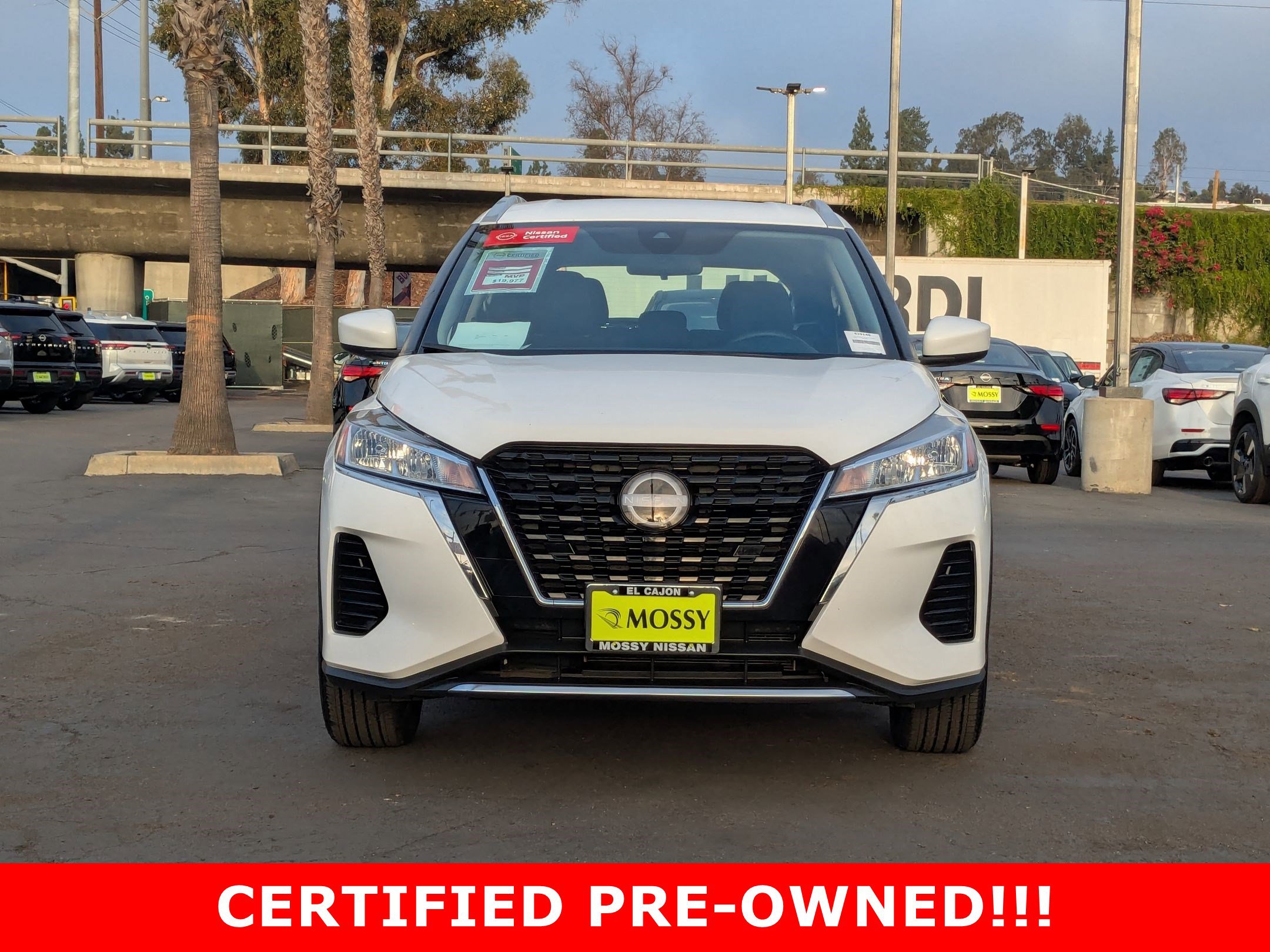 Certified 2024 Nissan Kicks SV image 3