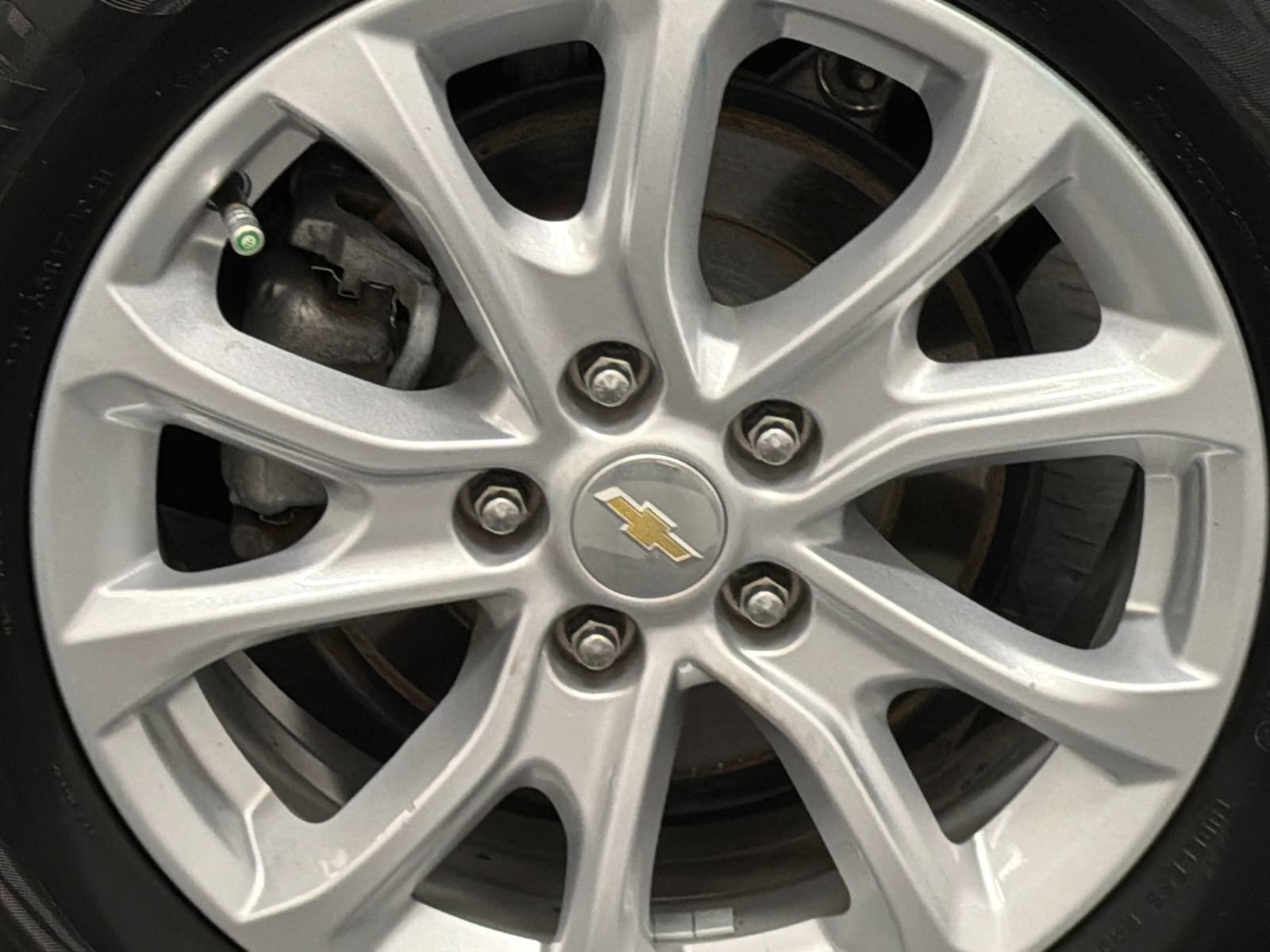 Used 2020 Chevrolet Equinox LS AWD/4WD image 5