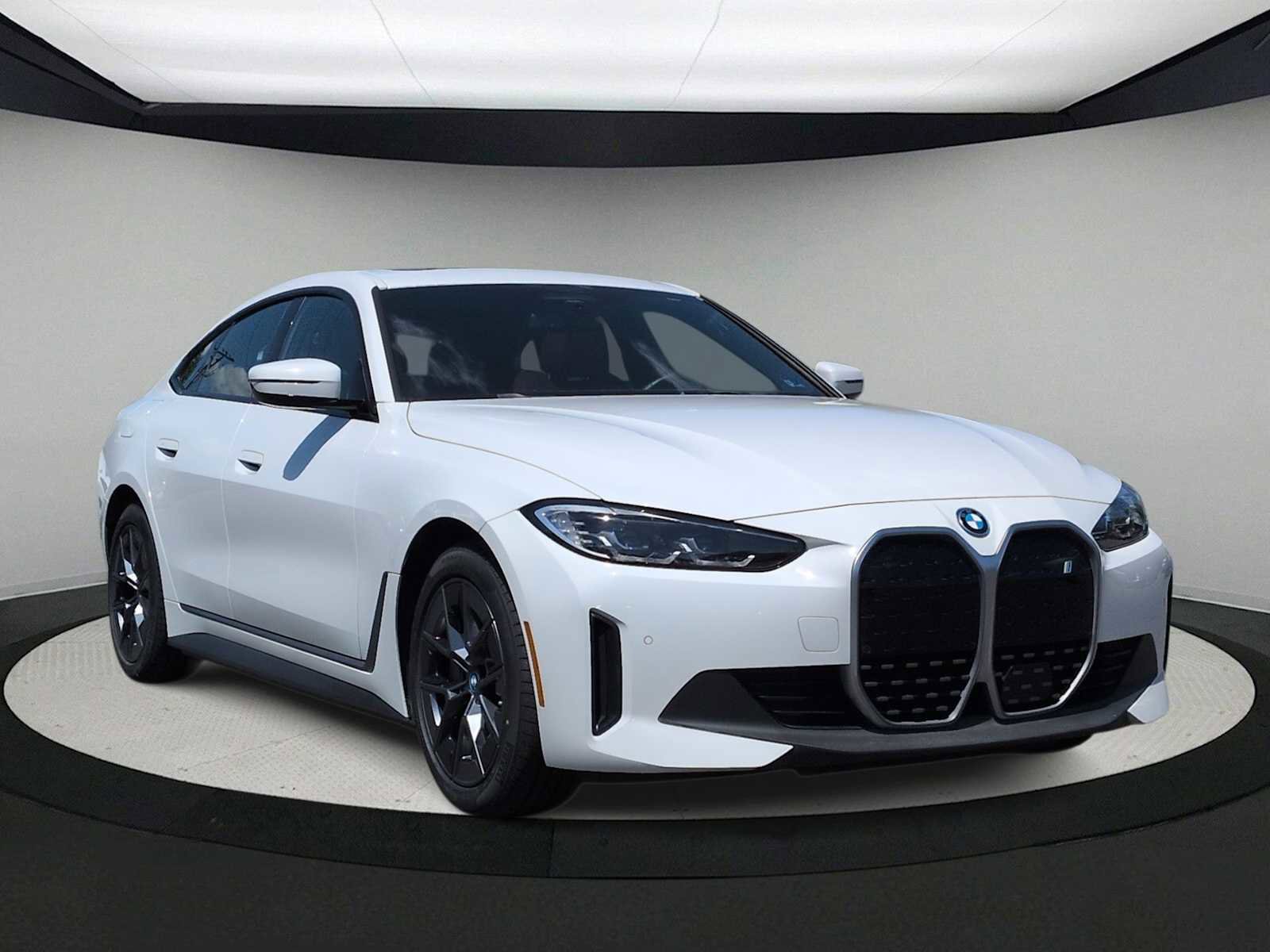 Certified 2023 BMW i4 eDrive35 RWD image 2