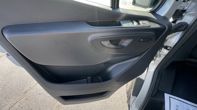 Used 2024 Mercedes-Benz Sprinter 2500 image 17