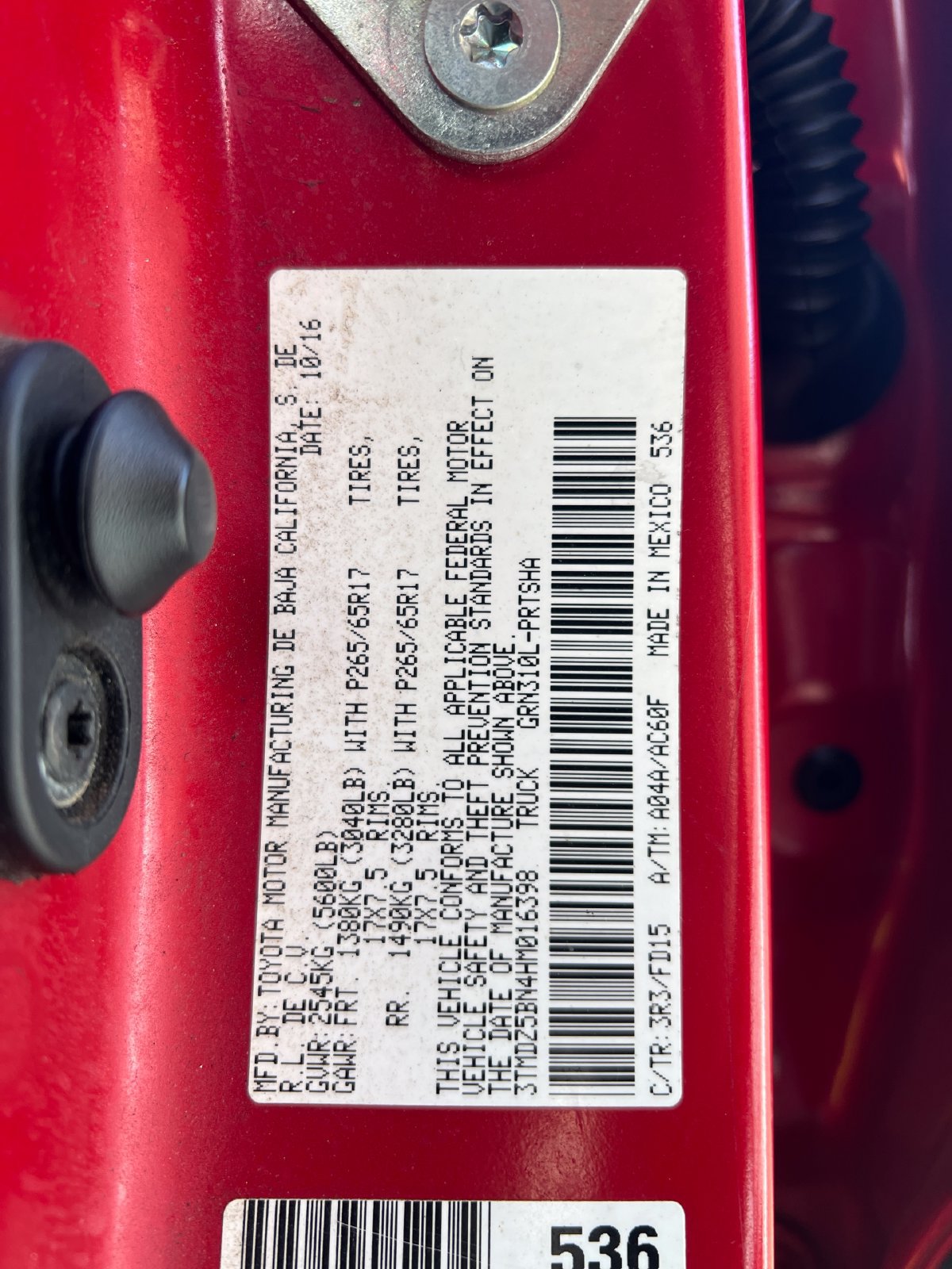 Used 2017 Toyota Tacoma TRD Sport w/ Premium & Technology Package AWD/4WD image 35