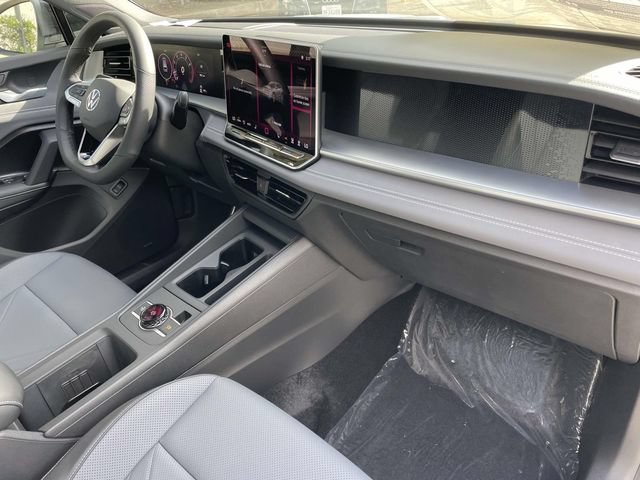 New 2026 Volkswagen Tiguan SE R-Line FWD image 27