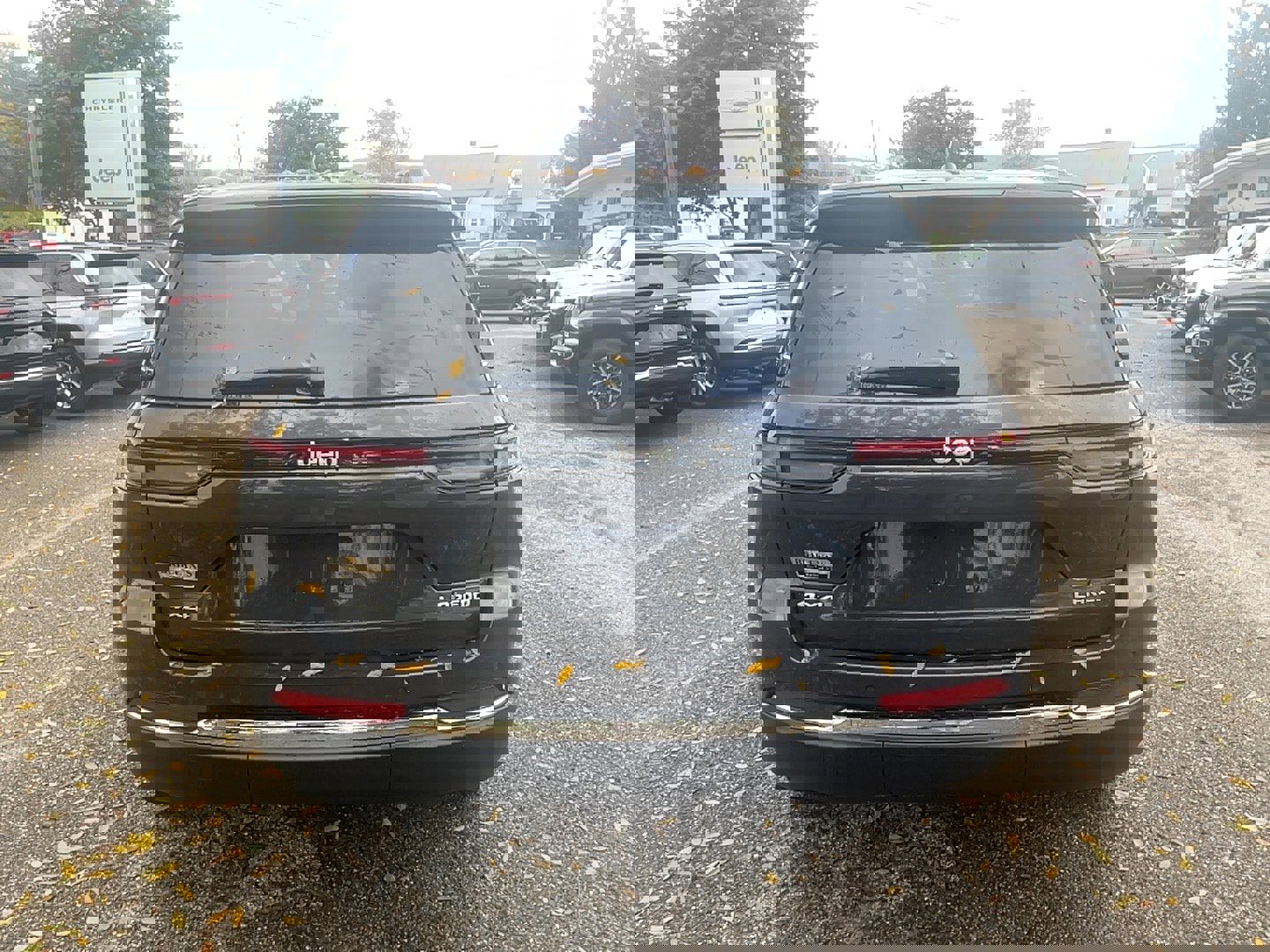 New 2025 Jeep Grand Cherokee Laredo X image 5