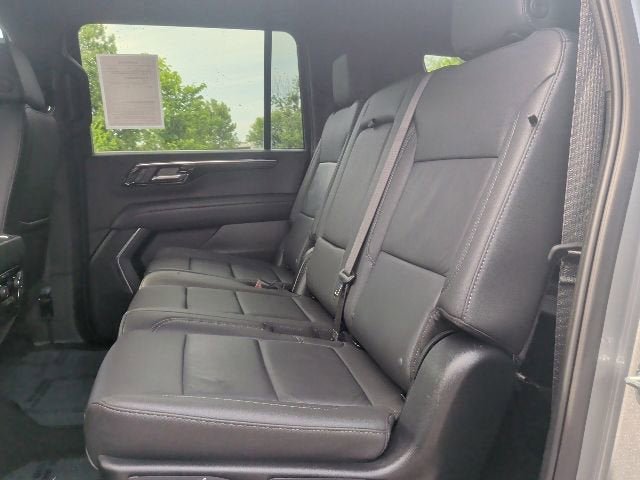 Certified 2025 Chevrolet Suburban Z71 AWD/4WD image 16