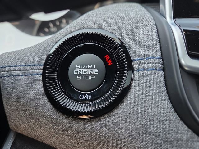 Used 2025 Jeep Compass Latitude w/ Sun & Sound Group image 28