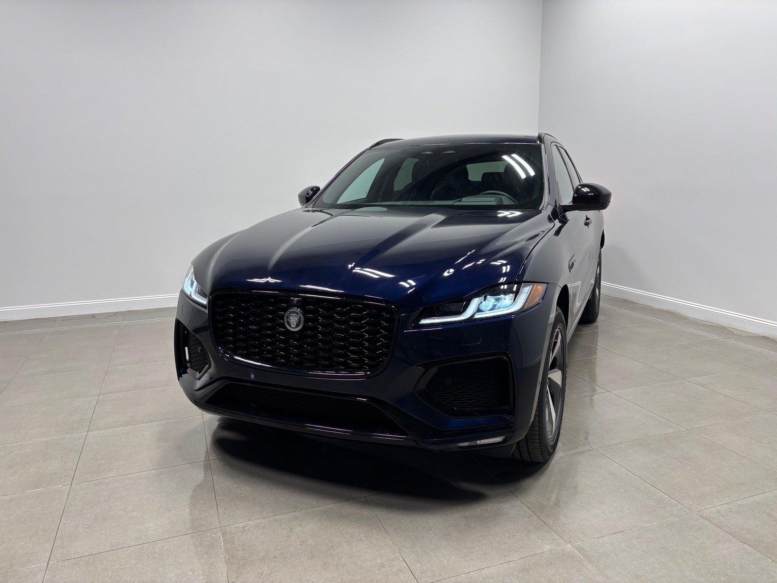 New 2026 Jaguar F-PACE R-Dynamic S AWD/4WD image 2