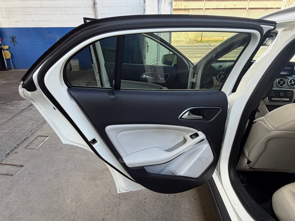 Used 2019 Mercedes-Benz GLA 250 image 10