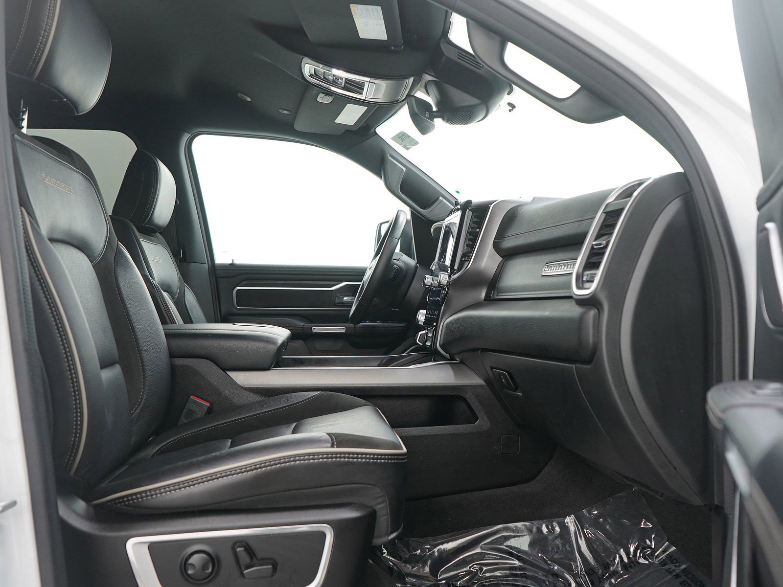 Used 2023 RAM 1500 Laramie image 11