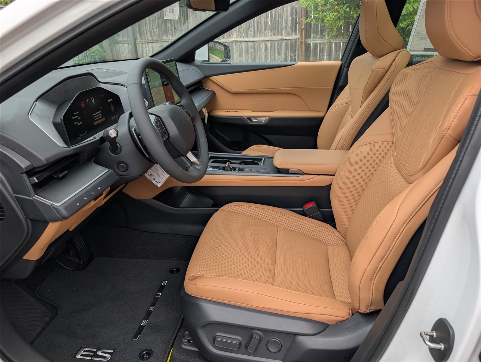 New 2026 Lexus ES 500e AWD/4WD image 11