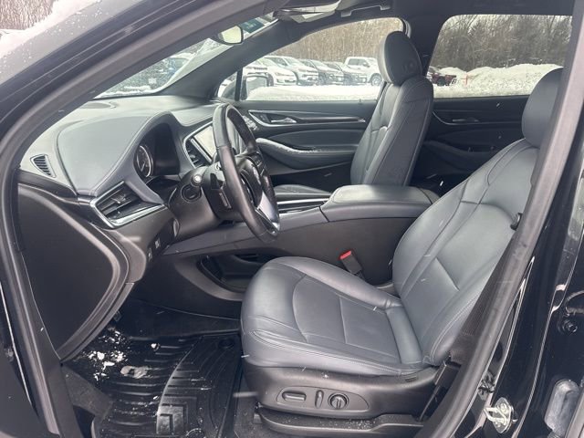 Used 2023 Buick Enclave Essence image 13