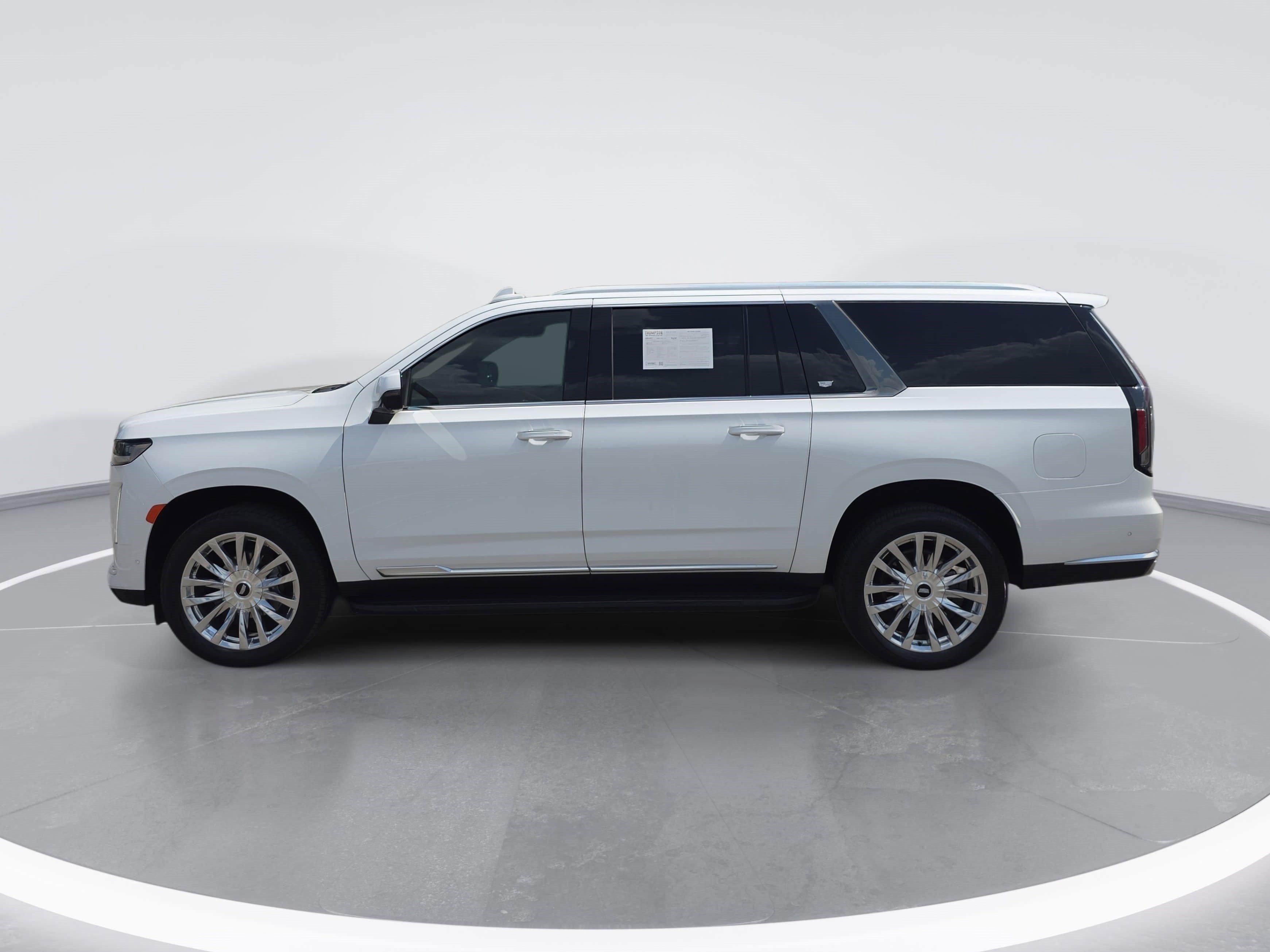 Used 2024 Cadillac Escalade ESV Premium Luxury w/ Performance Package AWD/4WD image 6