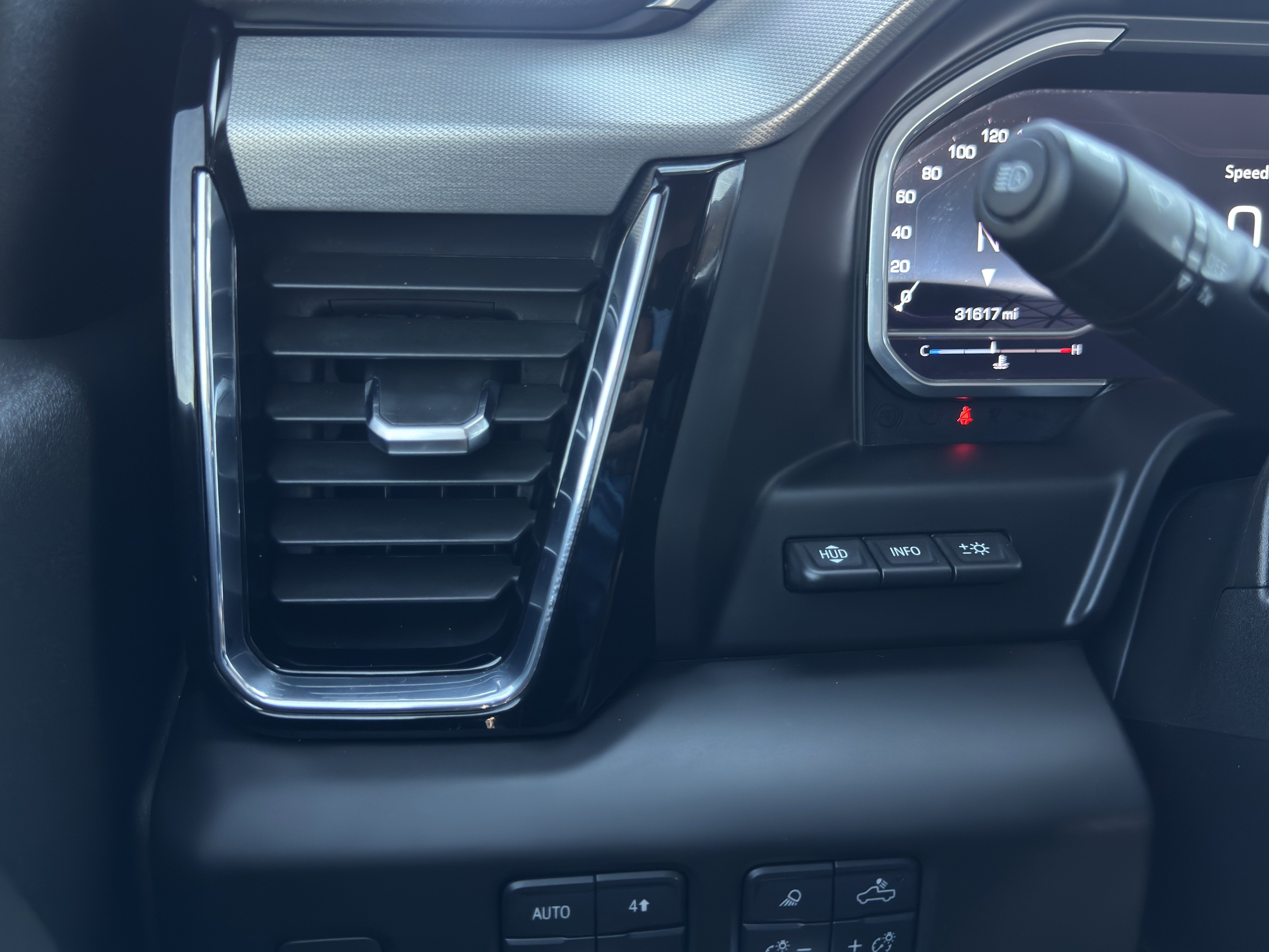 Used 2024 GMC Sierra 3500 Denali w/ Denali Reserve Package image 83