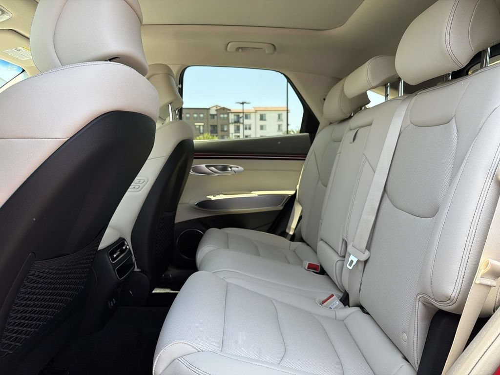New 2026 Genesis GV70 2.5T Select AWD/4WD image 11