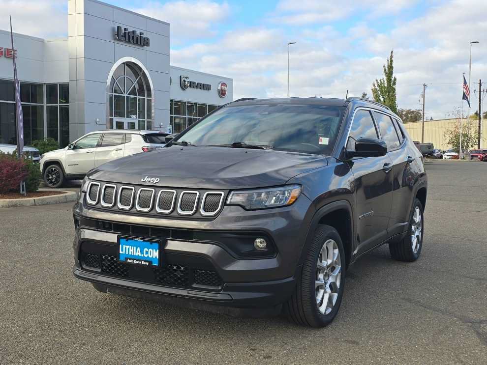 Used 2022 Jeep Compass Latitude AWD/4WD image 1
