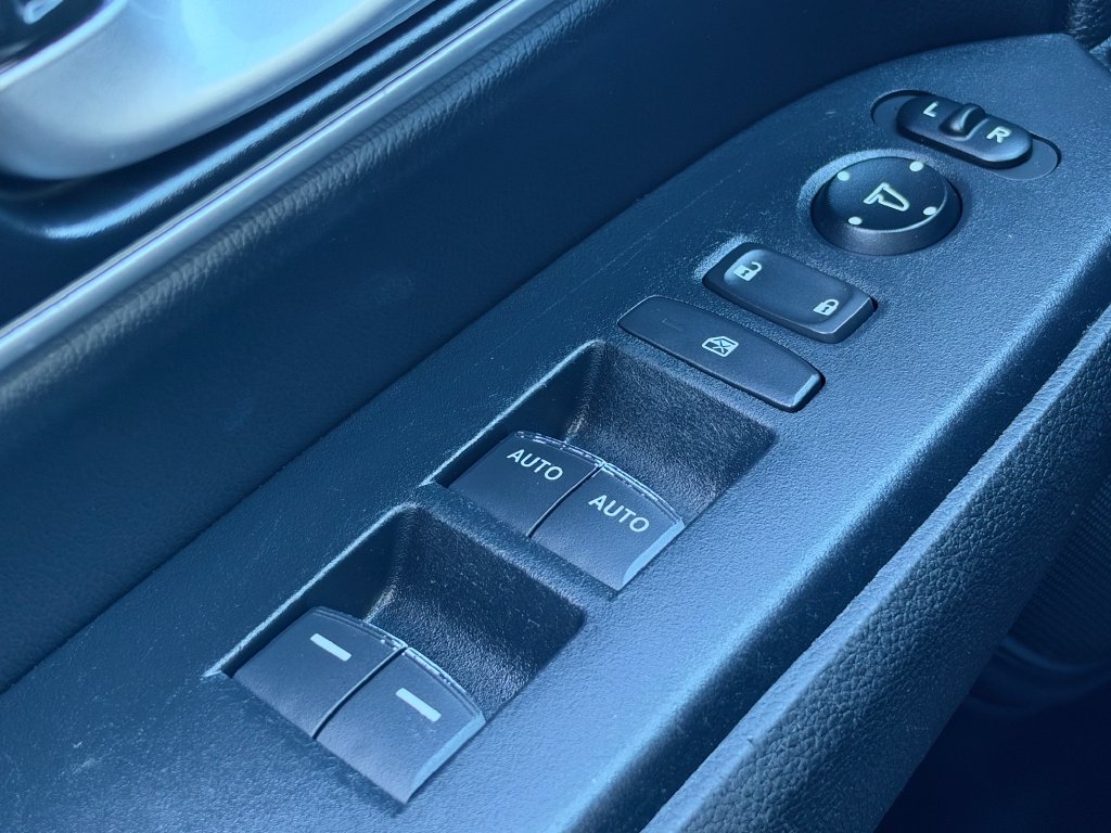 Used 2022 Honda CR-V Touring image 29