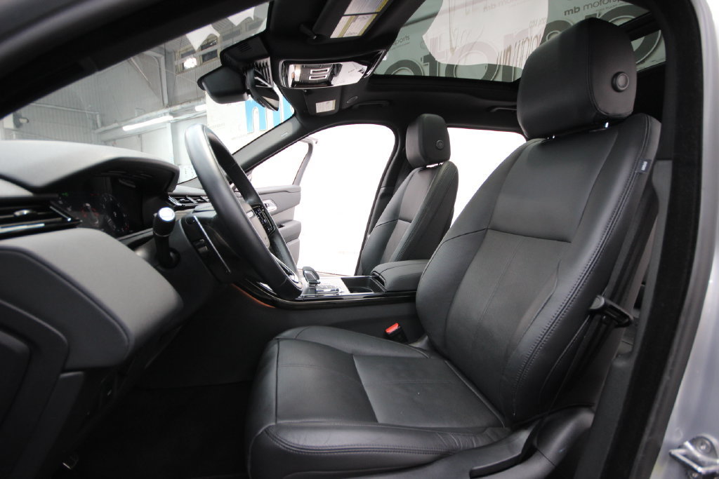 Used 2025 Land Rover Range Rover Velar Dynamic SE AWD/4WD image 13