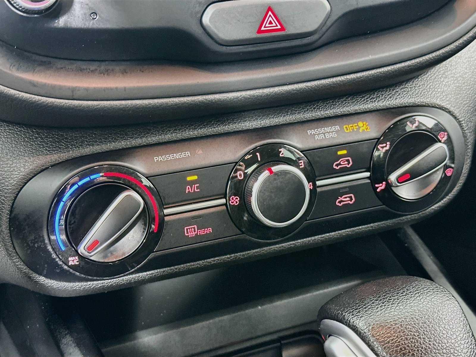 Used 2021 Kia Soul LX FWD image 15