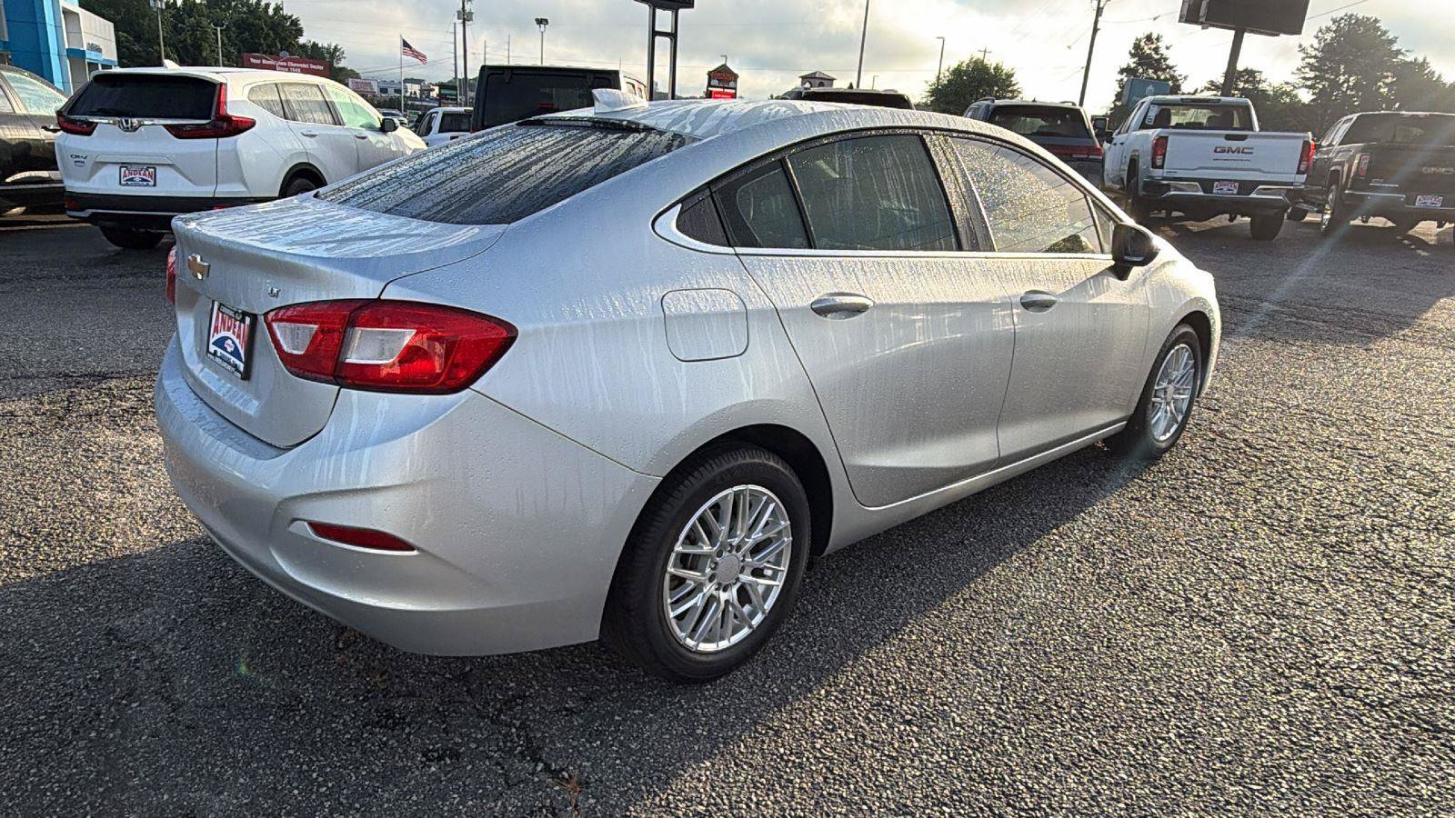 Used 2018 Chevrolet Cruze LT FWD image 5