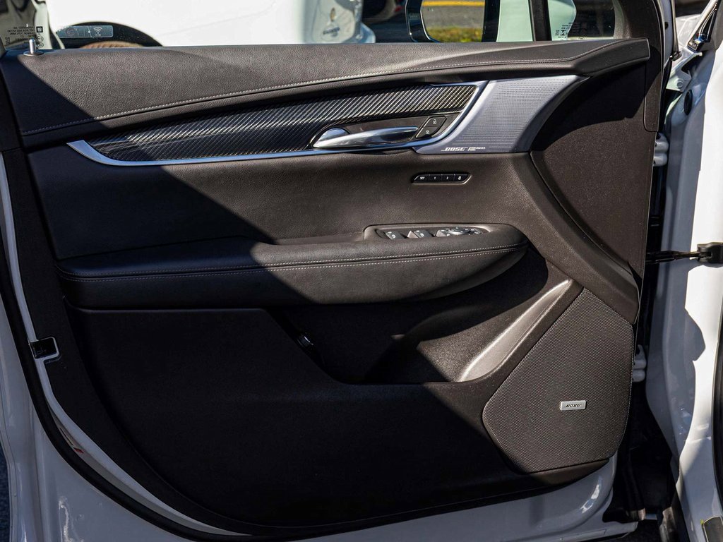 Used 2023 Cadillac XT6 Sport image 11